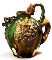 三彩贴花龙首壶（唐）
