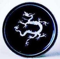 元蓝釉白龙纹盘（景德镇）