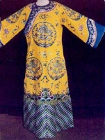 黄旗蟒( 织绣工艺  戏剧服装 )