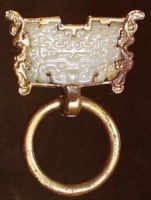 铜嵌玉铺首（西汉早期）